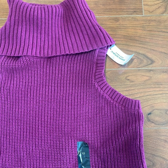 COPY - NWT Banana Republic Fuchsia Turtleneck Knit Sweater Vest Shirt Top - Picture 5 of 9